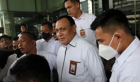 Polisi sebelumnya menggelar gelar perkara penetapan tersangka kasus dugaan pemerasan mantan Mentan Syahrul Yasin dilakukan Ketua KPK Firli Bahuri pada hari Rabu 22 November 2023.