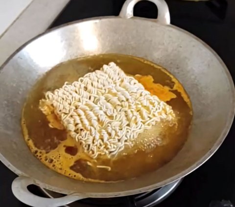 Leave the Old Technique, Here's the Correct and Healthy Way to Cook Instant Noodles According to Doctors