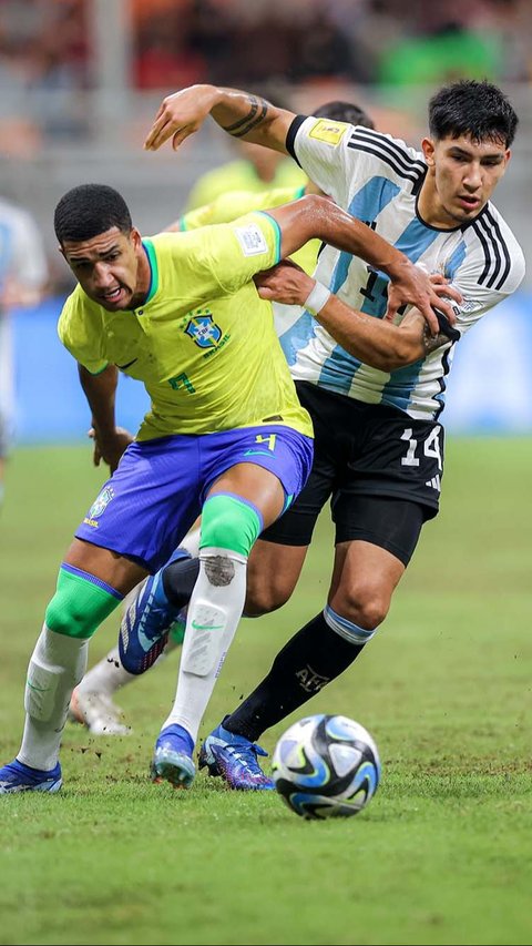 FOTO: Tanpa Ampun! Argentina Habisi Brasil 3-0 dan Lolos ke Semifinal Piala Dunia U-17