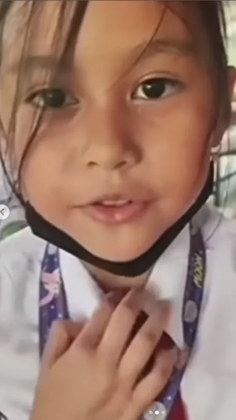 Awesome! This 2nd grade student is fluent in English, self-taught through Youtube
