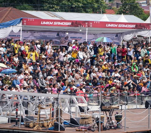 Puluhan Ribu Orang Hadiri Pesta Rakyat Danau Toba dan Aquabike Jetski World Championship