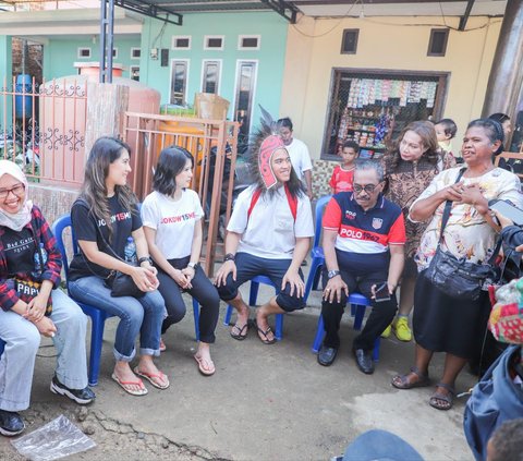 Ditemui Kaesang dan Pengurus PSI, Nelayan Sorong Mengadu Pembangunan Rumah Mereka Terkendala Amdal