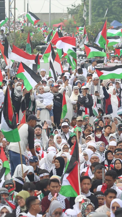 FOTO: Penampakan Ribuan Warga Tumpah Ruah di GDC Depok Gelar Aksi Bela Palestina