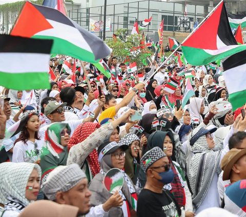 FOTO: Penampakan Ribuan Warga Tumpah Ruah di GDC Depok Gelar Aksi Bela Palestina