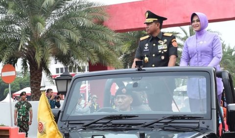 “Semoga kepemimpinan yang baru membawa perubahan positif bagi TNI dan seluruh rakyat Indonesia,” <br>