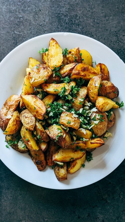 How To Bake A Potato: 5 Methods for Perfect Potatoes Every Time