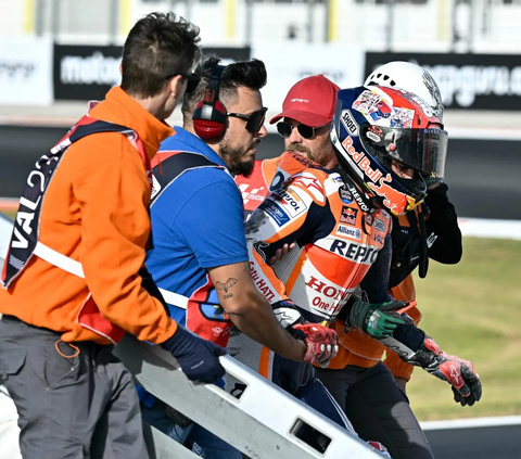 FOTO: Momen Jorge Martin Seruduk Marc Marquez hingga Ikhlas Gelar Juara Dunia MotoGP 2023 untuk Pecco