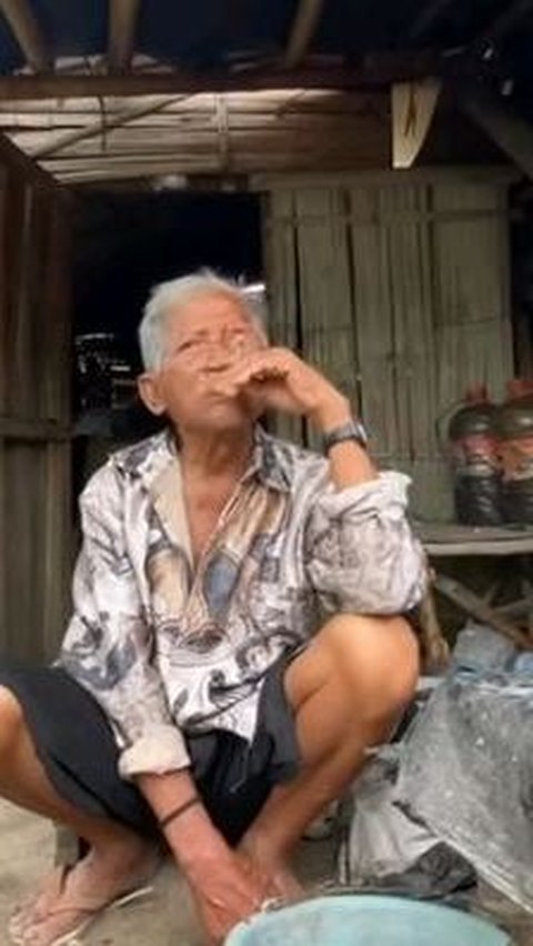 Pulang dari Transmigrasi, Pria Gunungkidul Ini Memilih Hidup Sendiri di Gubuk Pinggir Jurang Tepi Laut