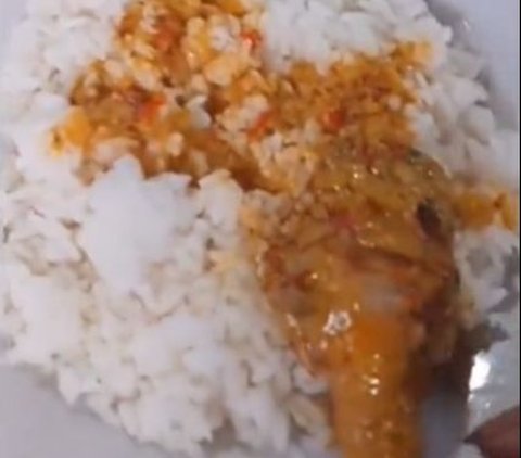 Pria Pesan Nasi Gulai Ayam Malah Dapat Lengkuas di Warung Makan Ini Viral, Bikin Ngakak