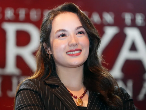 Pesona Chelsea Islan Pakai 'Daster' Cantiknya Tak Ada Lawan, Ketemu Fans Ramahnya Minta Ampun