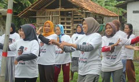 Anggota DPD Relawan Mas Bowo Karawang, Herlina mengatakan, acara ini melibatkan masyarakat dalam kegiatan senam sehat sebagai langkah cerdas untuk meningkatkan kesehatan dan kebersamaan.<br>