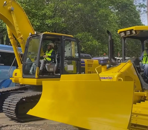 Potret Rayyanza Dapat Kejutan Ultah Buldozer di 'Istana' Megahnya, Awalnya Senang tapi Pas Naik Malah Nangis