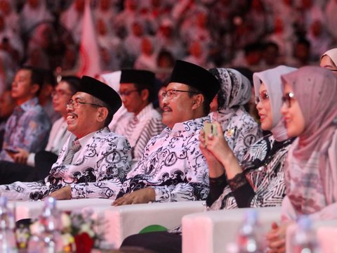 Pagelaran Wayang Warnai Meriahnya Gebyar Malam Puncak Hari Guru Nasional Kota Pasuruan