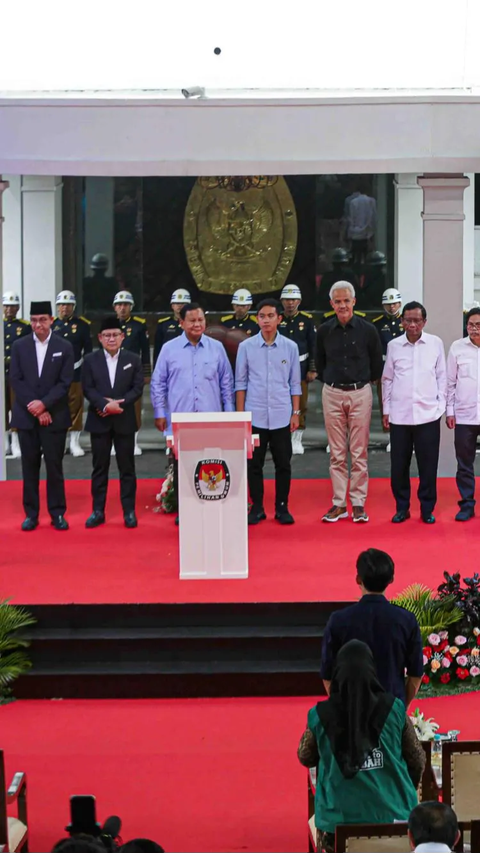 FOTO:  Ekspresi Tiga Pasangan Capres dan Cawapres RI Deklarasi Kampanye Pemilu Damai 2024 di Kantor KPU