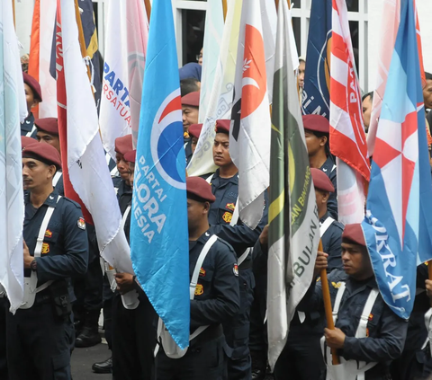 FOTO: Penghargaan Rekor MURI Warnai Deklarasi Kampanye Pemilu Damai 2024 di Kantor KPU