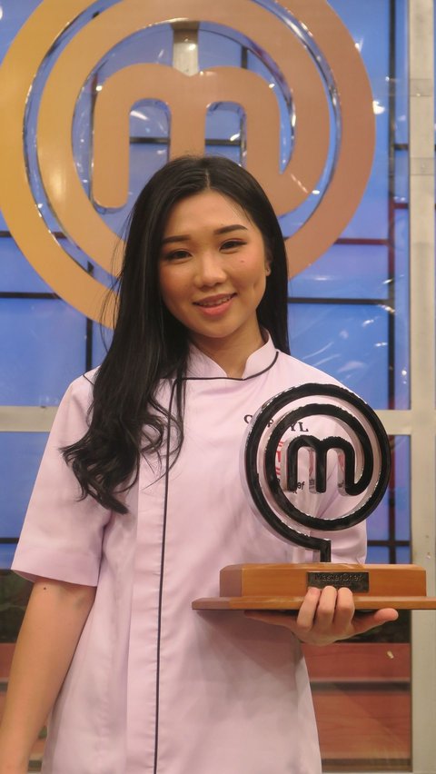 Cheryl Puteri Gunawan berhasil menjadi pemenang pada ajang MasterChef Indonesia Season 9.