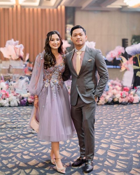 8 Potret Momen Manis Azriel Hermansyah dan Sarah Menzel yang Sering Dipamerkan