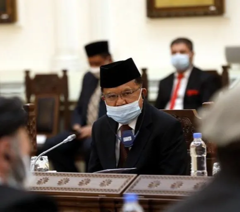 Meski demikian, JK menilai seharusnya melihat permasalahan di Gaza dari sisi kemanusiaan. Ia tak ingin masalah Gaza dilihat dari agama maupun politik.