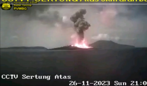 Gunung Anak Krakatau kini berada pada status level III atau siaga.<br>