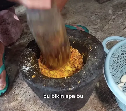 Sering Dihina Ibu Ini Miliki Amalan Buat Usaha, Kini Sukses Jualan Ayam Goreng Kremes 'Anak Semua Sudah Belikan Tanah'