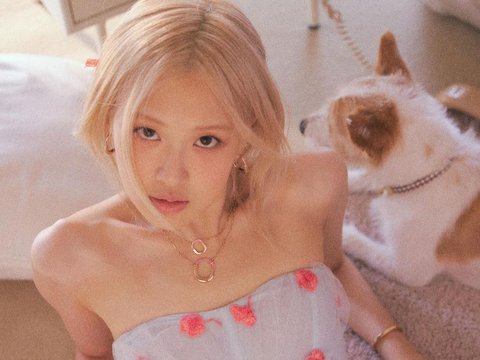 Total Value of Rose Blackpink's Jewelry Stack When Wearing Simple Paju