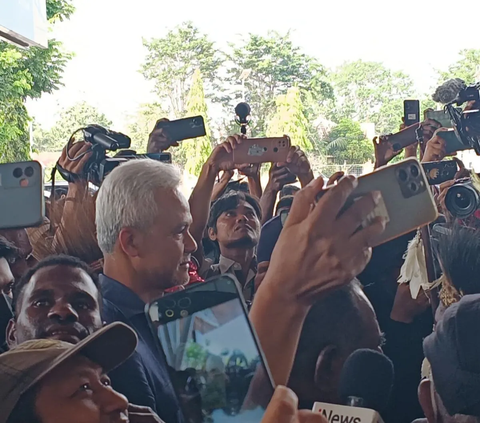 Usai Lewat Jalan Rusak di Merauke, Ganjar: Pemerintah Berutang Kepada Rakyat untuk Menyelesaikan