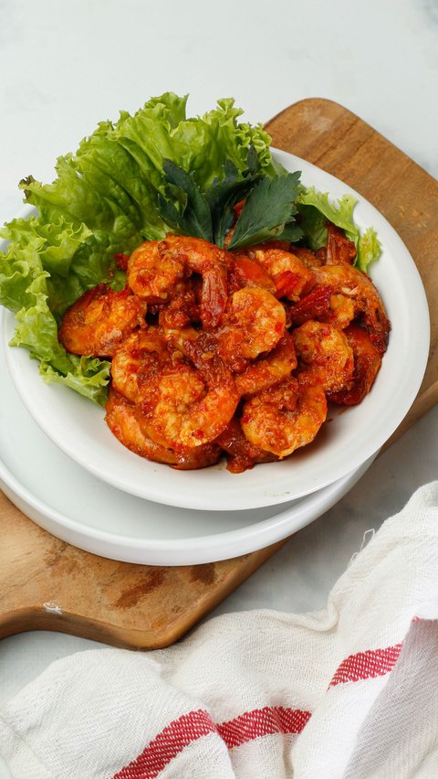 Pedasnya Menggoda, 3 Resep Sambal Udang Kemangi yang Bikin Nagih