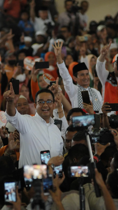 Meski begitu, kampanye perdana Anies Baswedan yang berlangsung di Gor Ciracas tetap banjir dukungan. <br>(Foto merdeka.com / imam buhori)