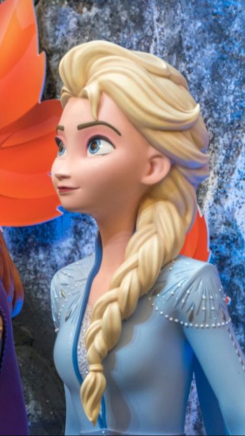 Celebrate the New Year Holiday in Hong Kong, There is 'The World of Frozen' that Presents Characters Elsa and Anna.