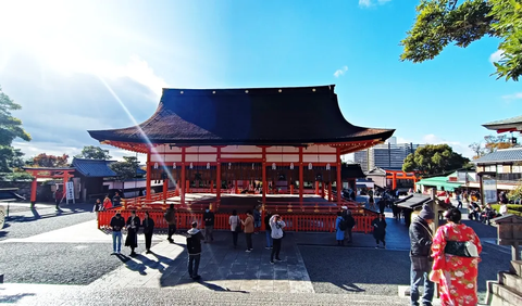 8. Fushimi Inari Taisha adalah Tempat Memohon Rezeki kepada Dewa Padi Inari