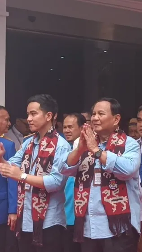 <br>Prabowo-Gibran Kerap Unggul di Survei, Isu Dinasti Politik Dianggap Tak Terlalu Berpengaruh