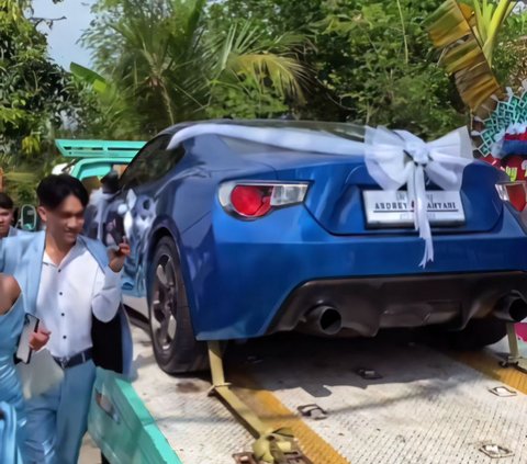 Viral Pernikahan Pria dari Pati Beri Mobil Sport Mewah sebagai Mahar Pernikahannya