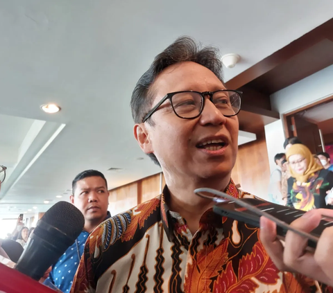 Komisi IX DPR RI menggelar rapat kerja bersama Menteri Kesehatan RI Budi Gunadi Sadikin. Rapat tersebut membahas implementasi teknologi nyamuk Wolbachia dalam pengendalian demam berdarah dengue di Indonesia.