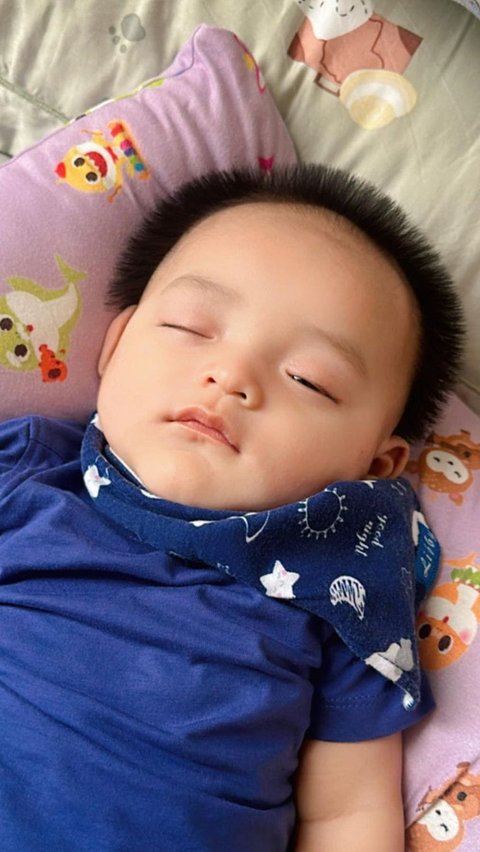 Baby Kenizio Bikin Gemas Netizen