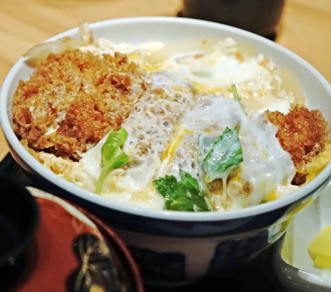 3. Resep <i>Katsudon (Katsu and Egg Rice Bowl)</i>