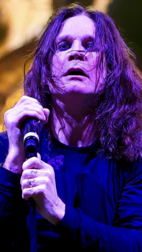 Ozzy Osbourne Chooses Stage Retirement If Permanently in a Wheelchair ...