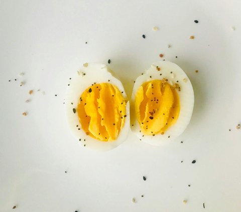 Eggs Bad for Those with High Cholesterol? Find Out the Facts