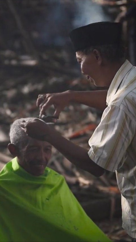 Bagai Kembali ke Masa Lalu, Suasana Pasar Tradisional Ledok Tinjon Yogya Banyak Pedagang Pakai Kebaya dan Bawa Bakul