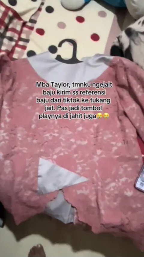 Funny, Kebaya Has a 'Play' Button Decoration Due to Miscommunication Order