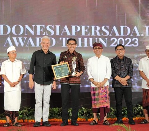 Berkat Raditya, Pemkot Denpasar Diberi Penghargaan oleh Ganjar Pranowo