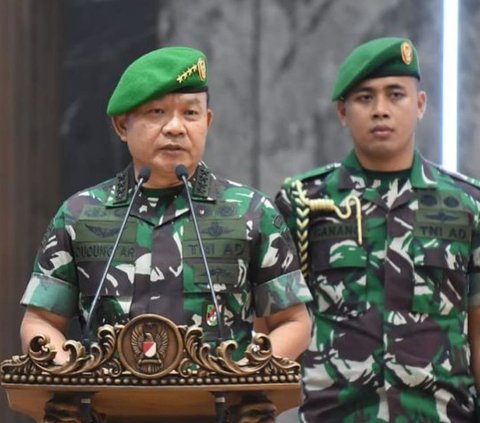 Mantan Kasad Dudung Mengenang Saat Ibadah Umrah, Sertu Ganang Sebagai Ajudan Panik Bosnya Pergi dari Hotel Jam 1 Malam