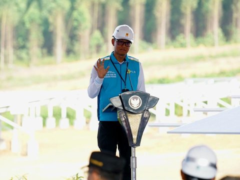 Presiden Jokowi Groundbreaking Pembangunan PLTS PLN 50 MW di IKN Nusantara, Hadirkan 100% Energi Bersih