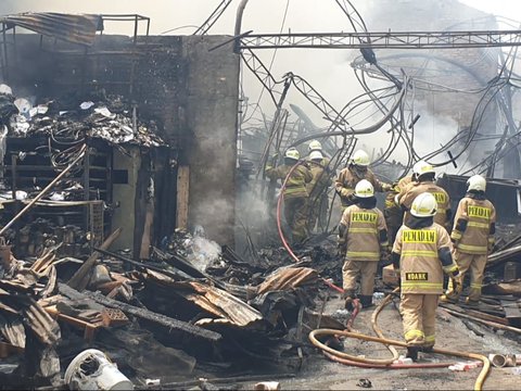 Toko Bangunan di Cilandak Hangus Terbakar akibat Gas Restoran Bocor