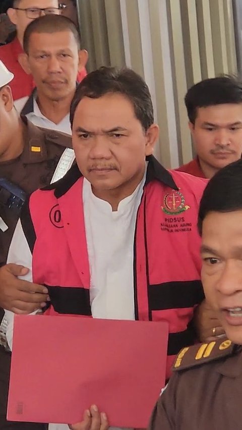 Anggota BPK Achsanul Qosasi Jadi Tersangka Kasus Korupsi BTS Kominfo<br>