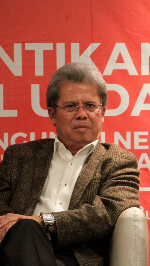 Baliho Ganjar-Mahfud Dicopot, Todung Lubis Minta Pejabat Negara Netral<br>