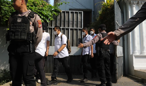 Ini merupakan upaya yang dilakukan oleh penyidik gabungan Ditreskrimsus Polda Metro Jaya bersama dengan Dittipikor Bareskrim Polri untuk mencari dan mengumpulkan bukti kasus dugaan siap Syahrul Yasin Limpo. <br>