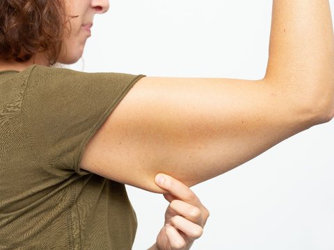 5 Ways to Tighten Flabby Arms from Fitness Experts