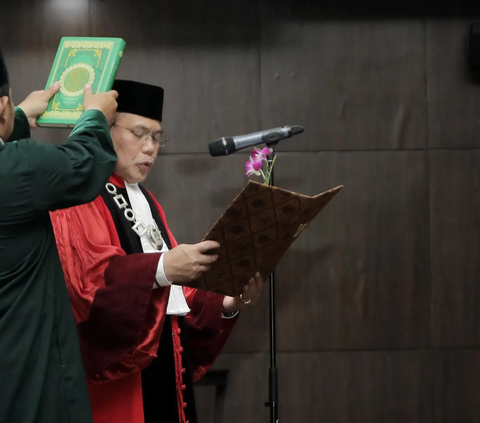 Jimly Asshiddiqie Singgung Pencopotan Aswanto di Sidang MKMK: Tak Ada Dalam Sejarah Dunia Hakim Direcall
