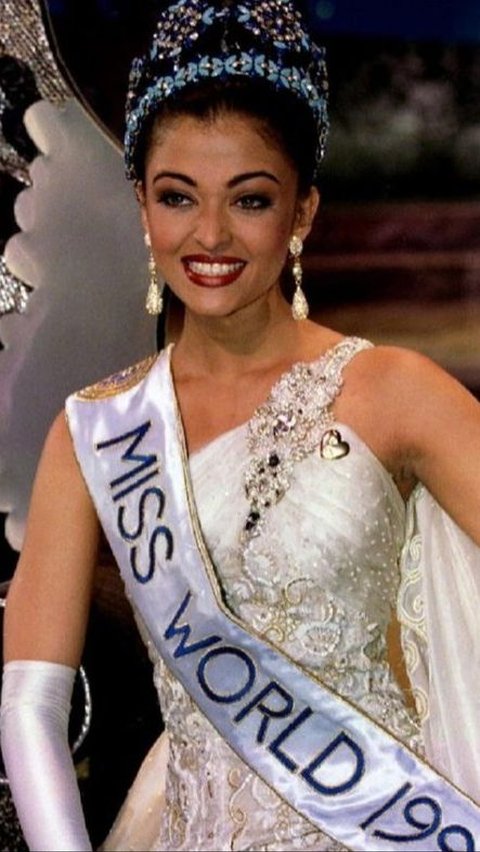 Inilah potret Aishwarya Rai saat kemenangannya di Miss World pada 1994.<br>