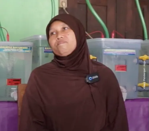 Tak Pernah Kekeringan, Wanita Ini Punya Stok Air Hujan Berlimpah di Rumahnya untuk Bertahan Hidup saat Kemarau Panjang